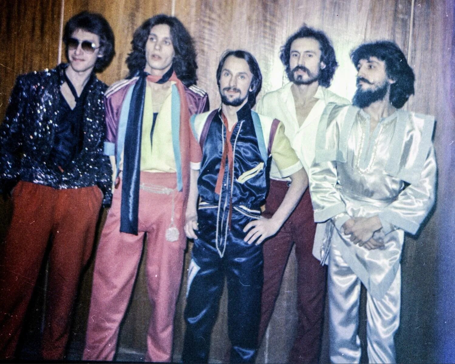 Круиз крутится. Группа круиз 1981. Круиз - 1981 крутится волчок. Круиз - 1981 крутится волчок. Круиз крутится волчок 1981.