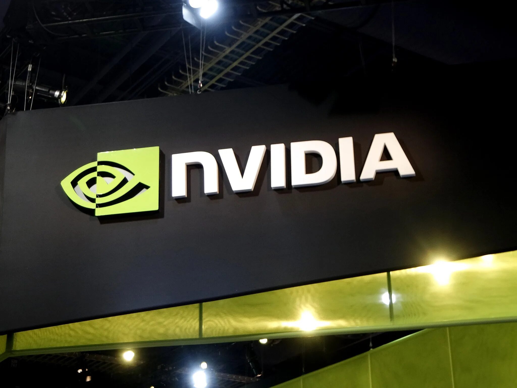 NVIDIA компания. GEFORCE компания. NVIDIA логотип. Американская компания NVIDIA,. Инвидеа