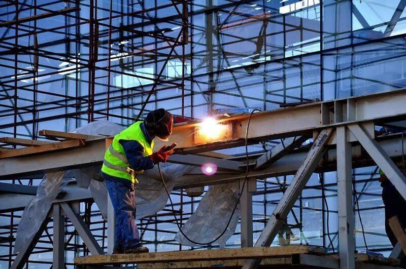 Поставка металлоконструкций. Steel Construction. Металлоконструкции фон. Изготавливаем металлоконструкций.