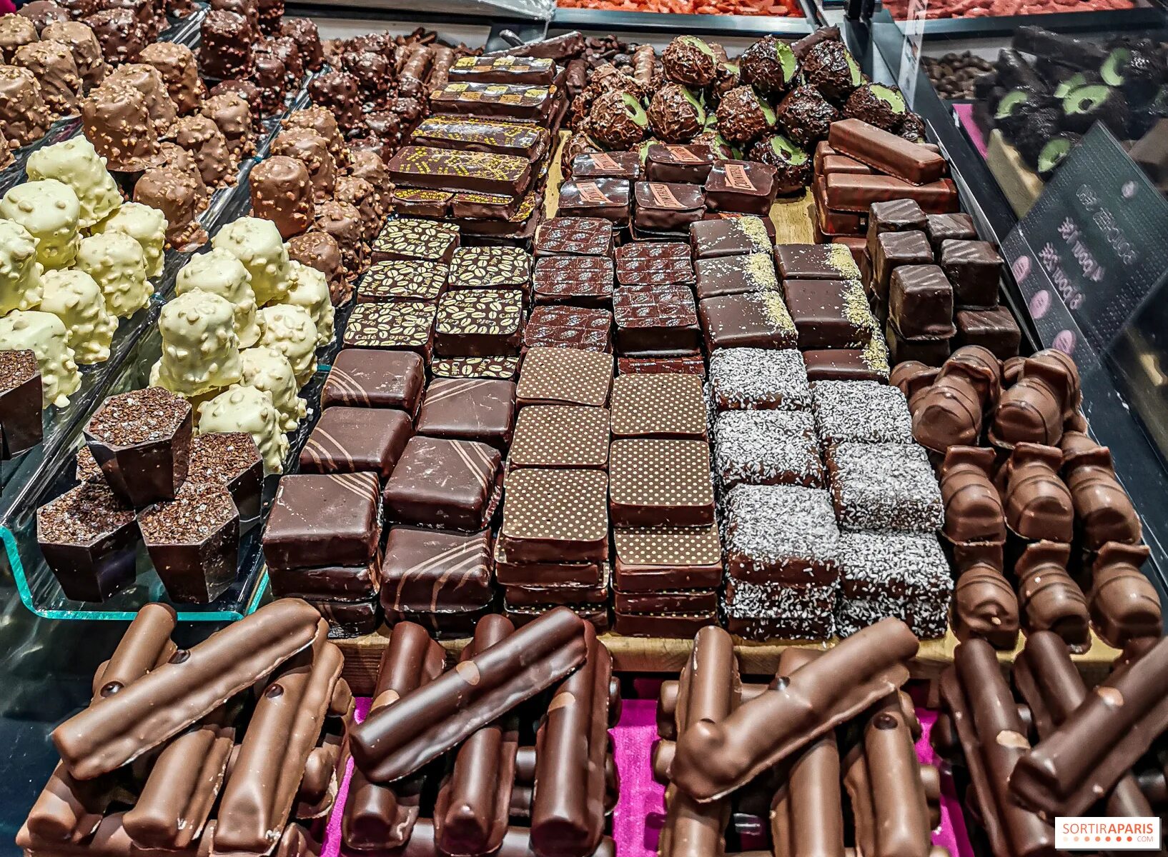 Фестиваль шоколада Salon du chocolat. Таррагона шоколад. Монгольский шоколад. Французский шоколад.