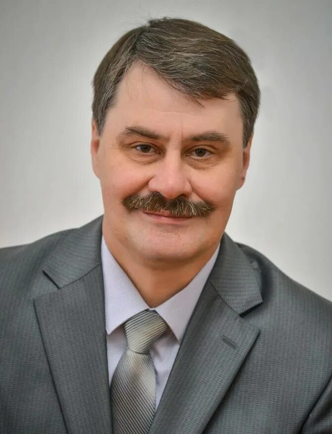 дымок директор