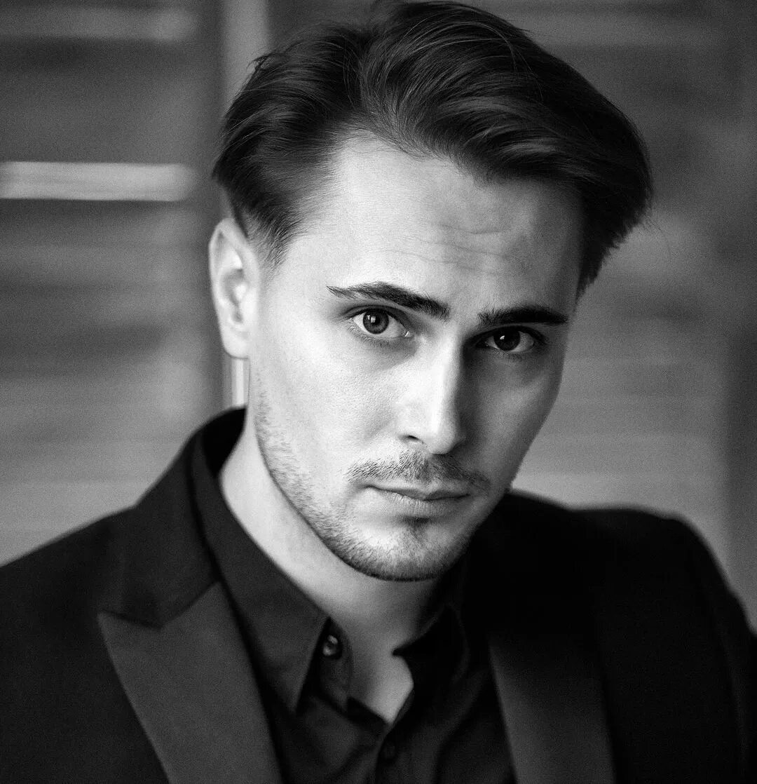 самый популярный актер 2023 года. самый популярный актер 2023 года. самый популярный актер 2023 года. крис хемсворт пайн эванс. турецкий актер керем бурсин.