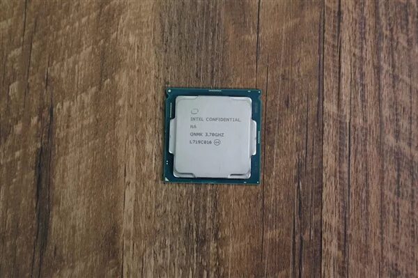 Core i7 6 ядер. Intel core i7-8700. intel core i7-8700 coffee lake. i7 8700k без крышки. i7-4980hq.