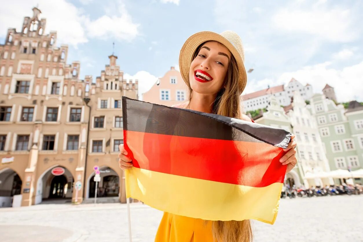 Сделать по немецкому по фото. Немцы путешествуют. Туристы в Германии. Немцы туристы. Туризм в Германии.