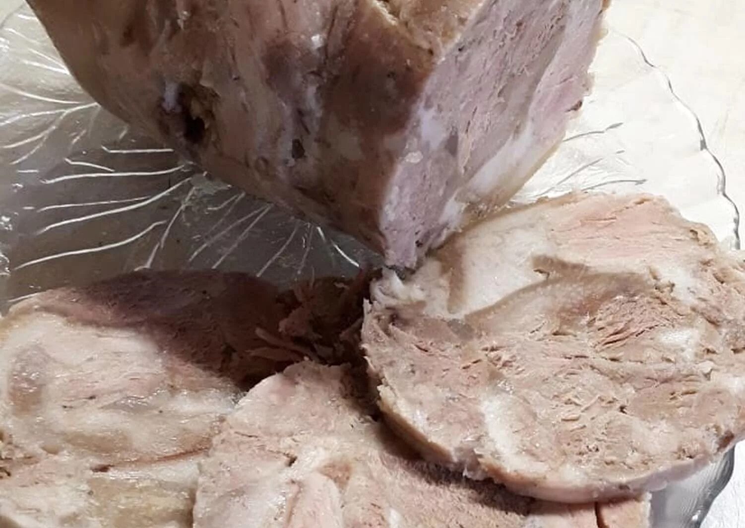 приготовить свиную рульку в бутылке. отто зельц. колбаса в бутылке из рульки. приготовить свиную рульку в бутылке. колбаса из рульки свиной.