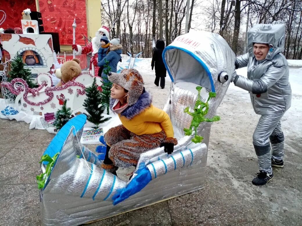 Конкурс ролик. Конкурс волшебные сани. Сказочные сани конкурс. Волшебные сани город Данков. Парад саней космический.