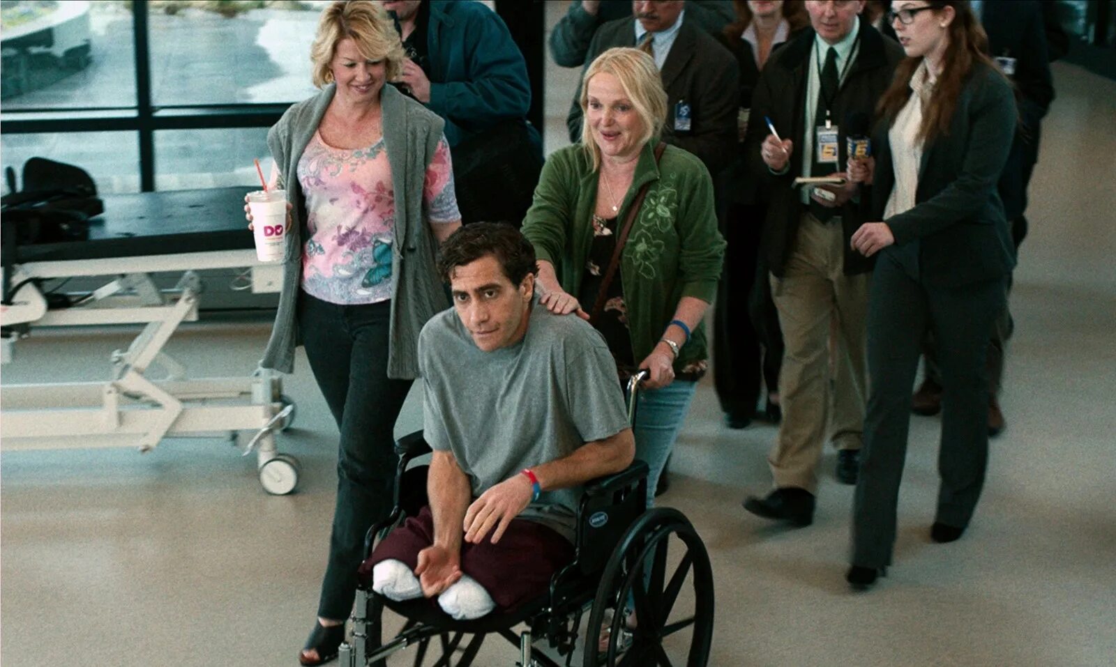 Emmanuelle seigner and eva green фильм. Сильнейший основано на реальных событиях. Сильнее / stronger 2017. Выживший на реальных событиях. Фильмы про выживание 2021.