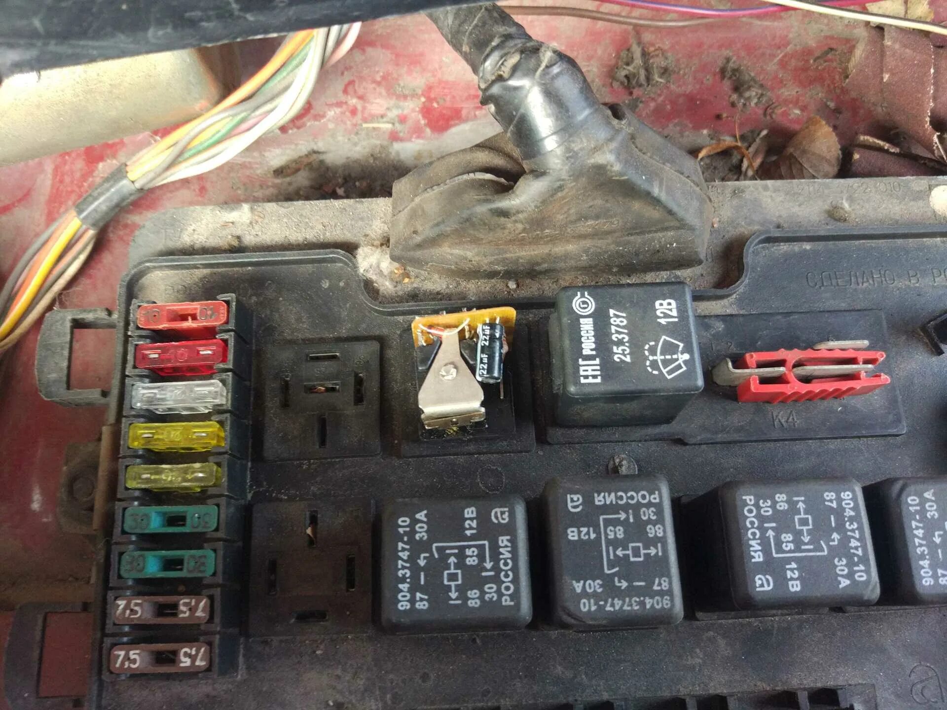 Поворотов сигнализации на ваз 2114. Реле поворотников 2110. Реле аварийки ваз 2112. Реле аварийки ваз 2110. Реле аварийки ваз 2114.