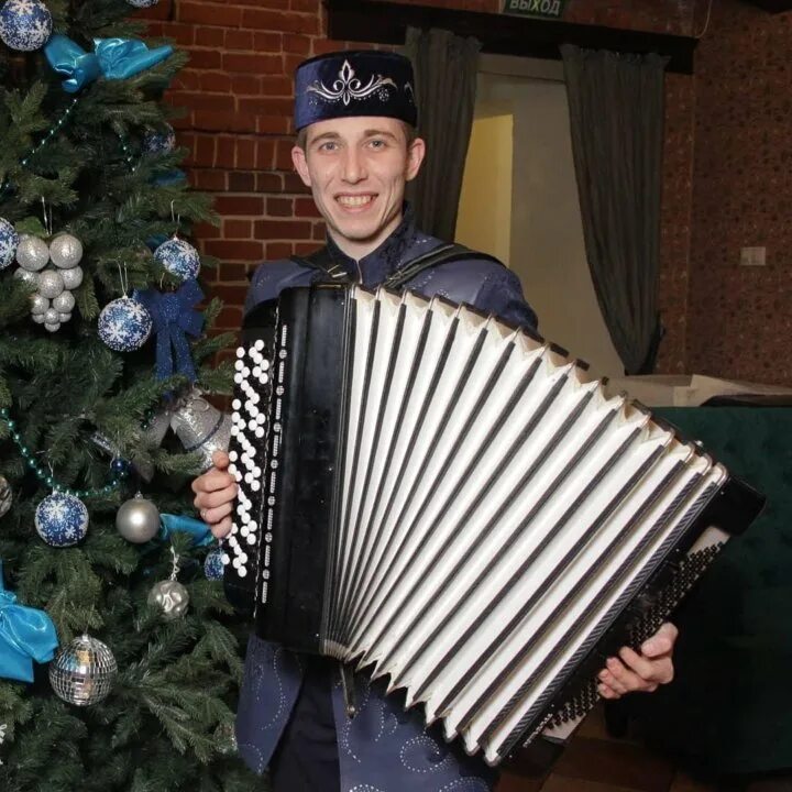 Валиевы баянисты. Валеев рустем. Валеев рустем. Валиевы баянисты. Рустем валеев баянист.