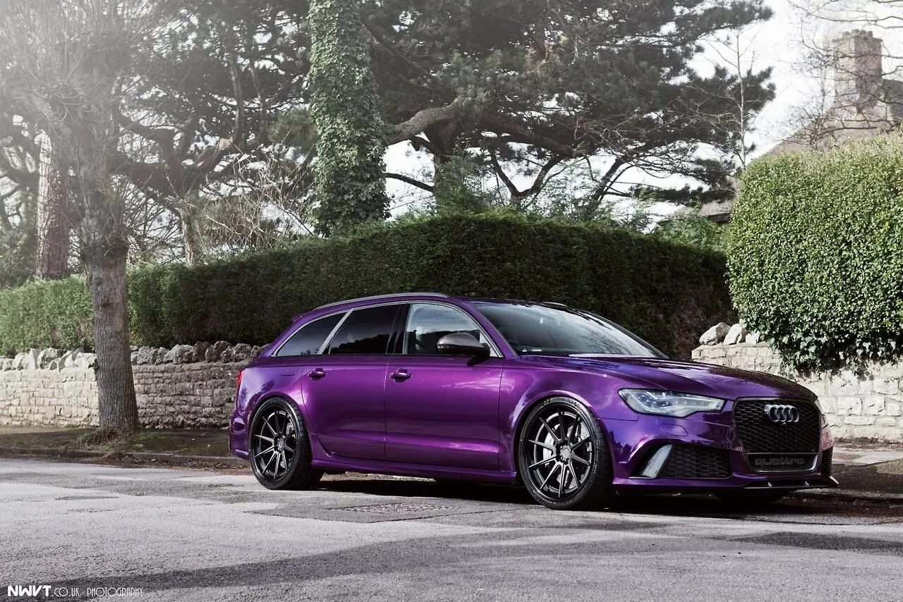 Цвет рс. Ауди рс6 Авант фиолетовая. Audi rs6 Purple. Фиолетовая Ауди rs6. Audi rs6 avant фиолетовая.