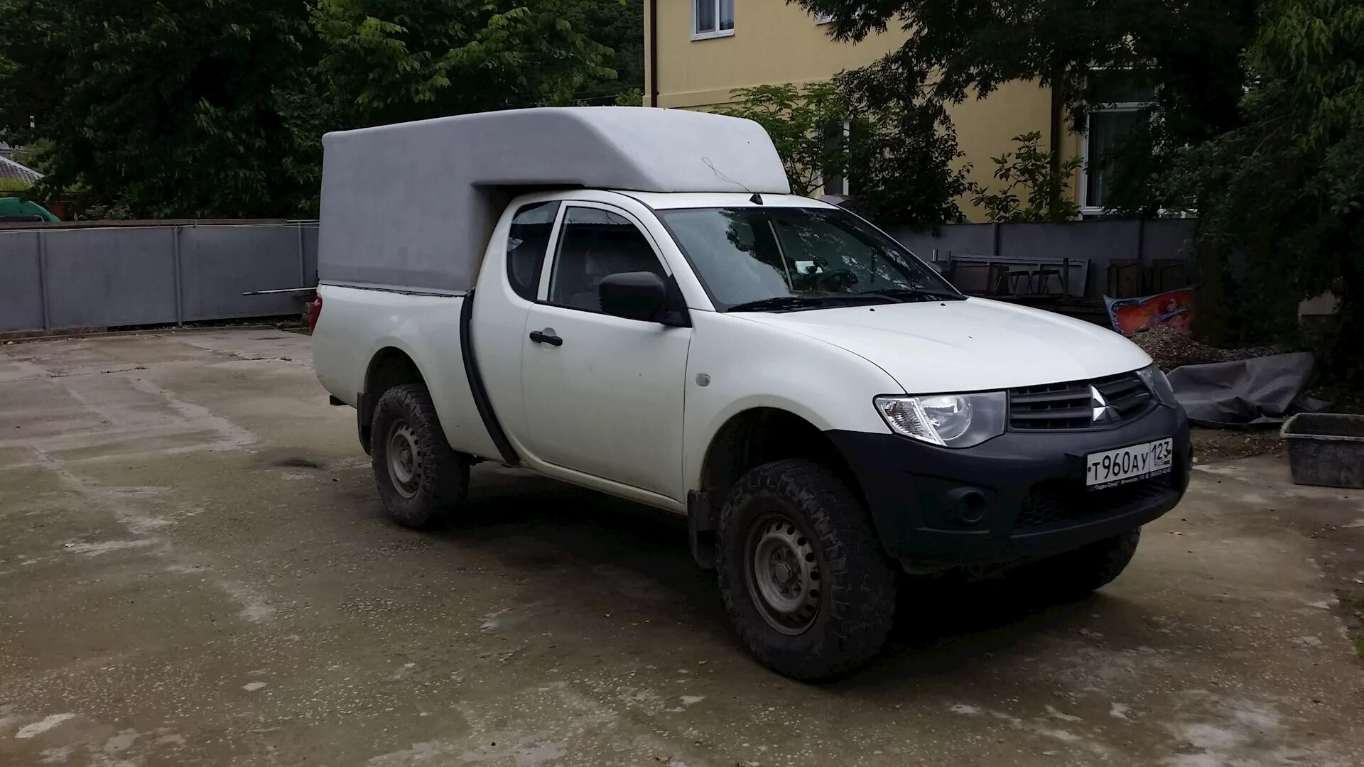 Кунг mitsubishi l200. Mitsubishi l200 4 кунг. Кунг Митсубиси л200. Mitsubishi l200 2021 кунг. Кунг высокий Мицубиси l200.