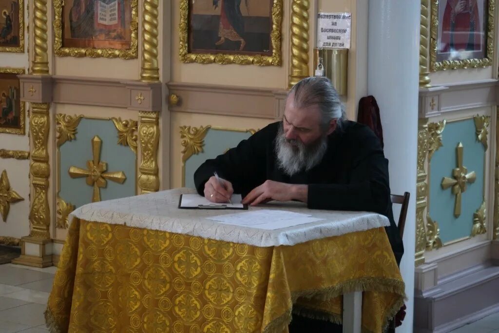 Протоиерей николай спасо преображенский храм струнино. Преображенский храм струнино расписание. Храма в струнино литургия. Служба 28 августа 2022г. Храм преображения в струнино.