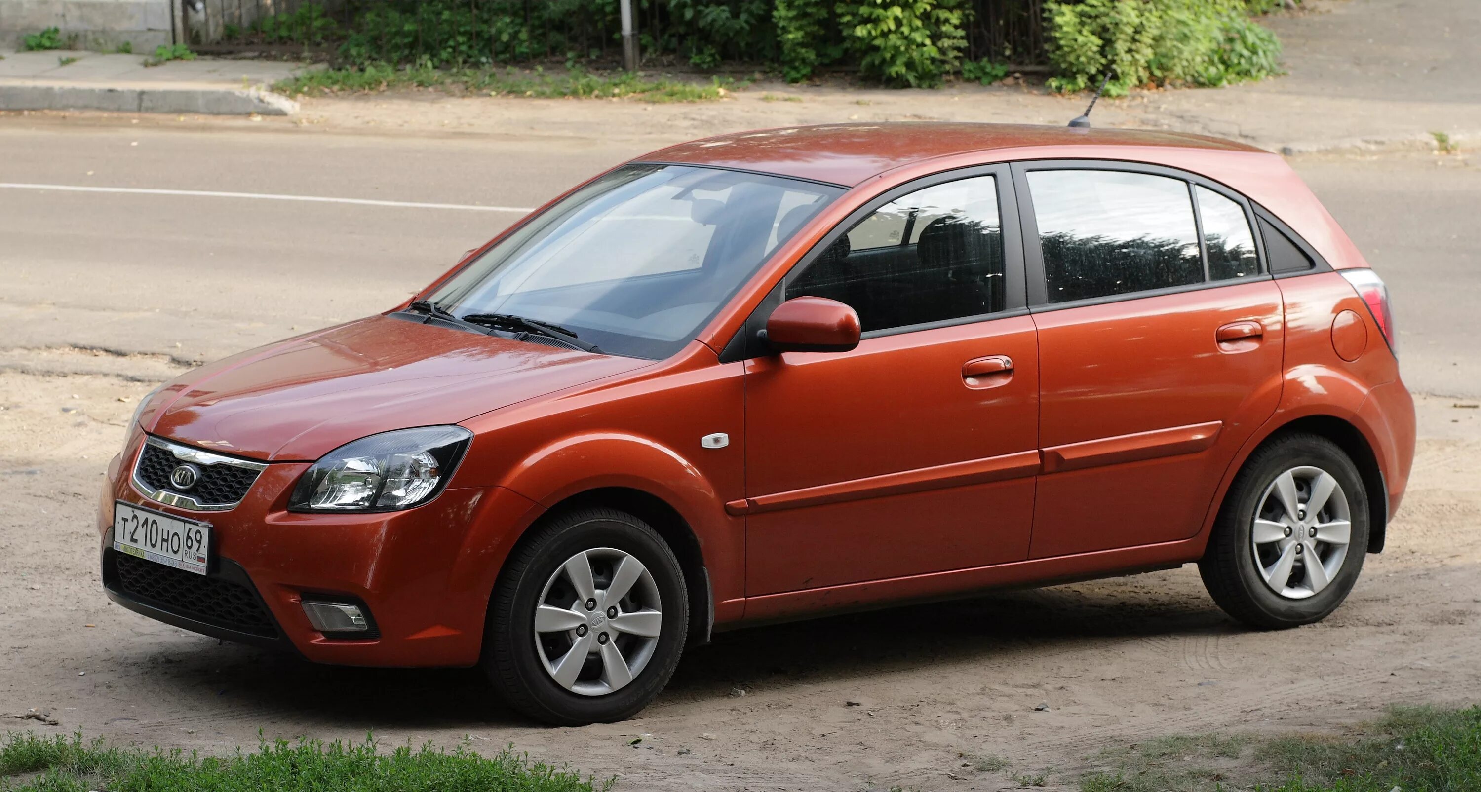 Рио хэтчбек 2011. Kia Rio 2. Kia Rio II Hatchback. Kia Rio II хэтчбек 2009. Киа Рио 2 2005.