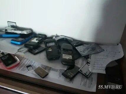 При обыске изъяли телефон