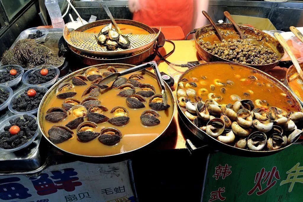 Китайский рынок еды. Традиционная китайская еда. Еда в пекине. Еда в пекине. Еда в пекине.