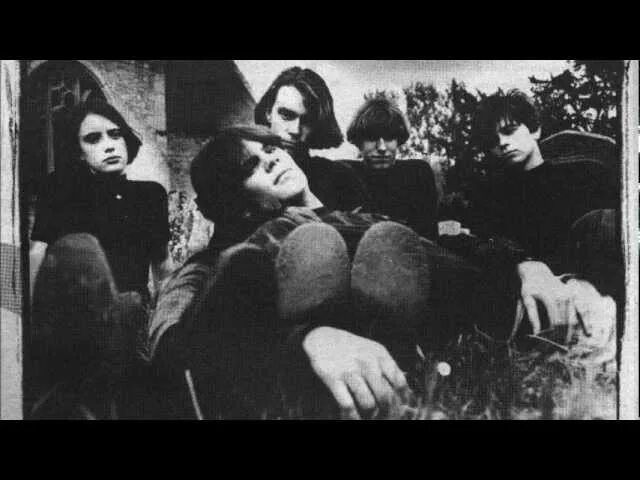 Slowdive "Blue Day". Фото песни 40 Days.