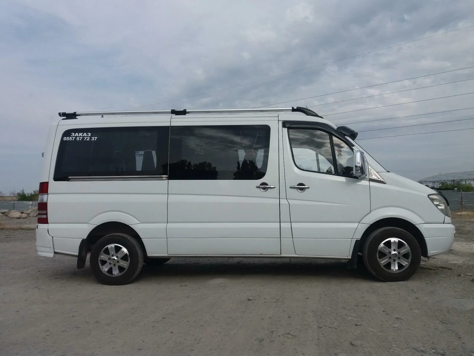 Средний спринтер. Спринтер рекс Мерседес. Мерседес Спринтер на 9. Спринтер рекс Mercedes Sprinter. Спринтер 9 мест.