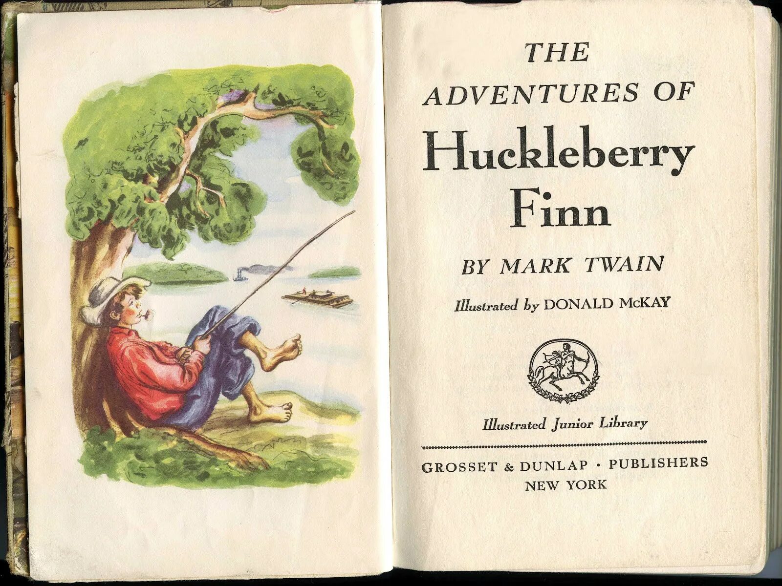 Adventures of Huckleberry Finn. Adventures of Huckleberry Finn на английском. Приключения Гекльберри Финна книга на английском.