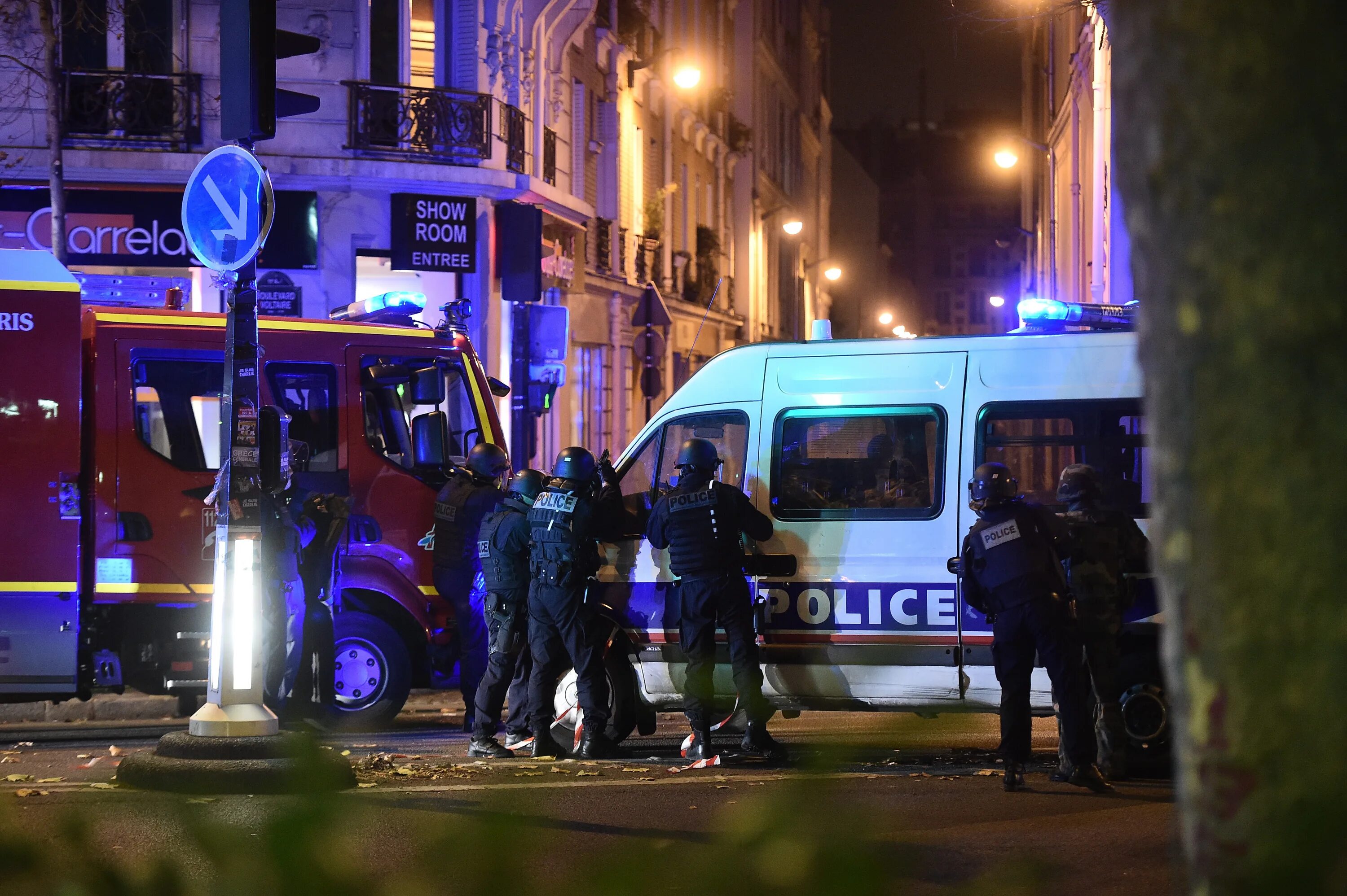 Крупные теракты в европе. Теракт в Париже 13 ноября 2015. Террористический акт в Париже 2015 Батаклан.