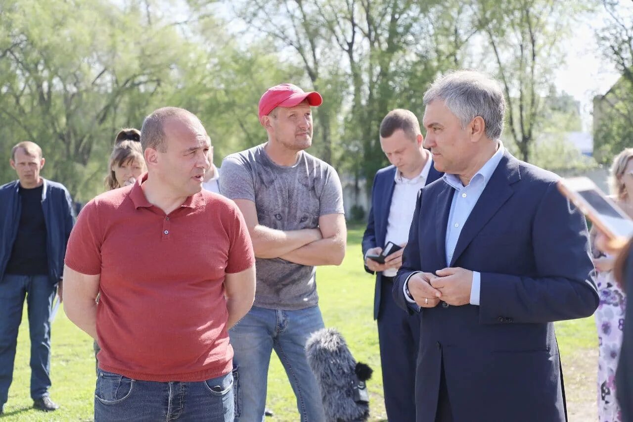 Стадион Торпедо Саратов. Приёмная Володина в Саратове. Володин Саратов татарин. Володин в Саратове фото. Торпедо саратов