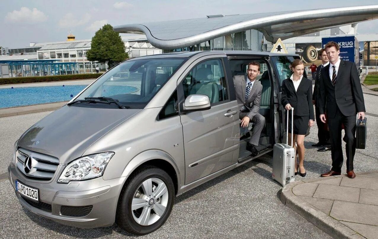 Включи трансфер. Мерседес Вито трансфер. Mercedes-Benz Viano трансфер. Мерседес Виано. Трансфер Мерседес минивэн.