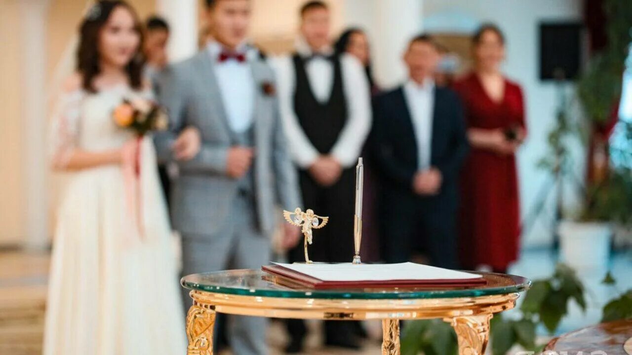 Нерюнгри проспект дружбы народов 14/1. Загс удачный саха якутия. Загс города якутск. Здание загса в якутске. Загс г нерюнгри.