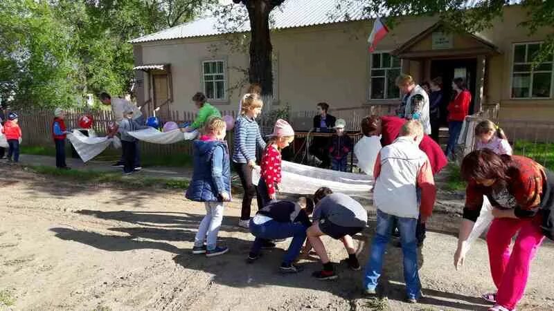 Посёлок придорожный Энгельс. Школа пос. придорожный Энгельсский район. Поселок придорожный Энгельсский район. Поселок Новопушкинское Энгельсского района. Придорожный саратовская область