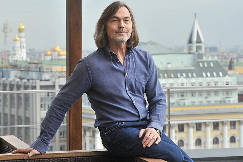 Никас сафронов жизнь. Сафронов никас степанович. никас сафронов дети. московский художник никас сафронов. никас сафронов и джигурда.
