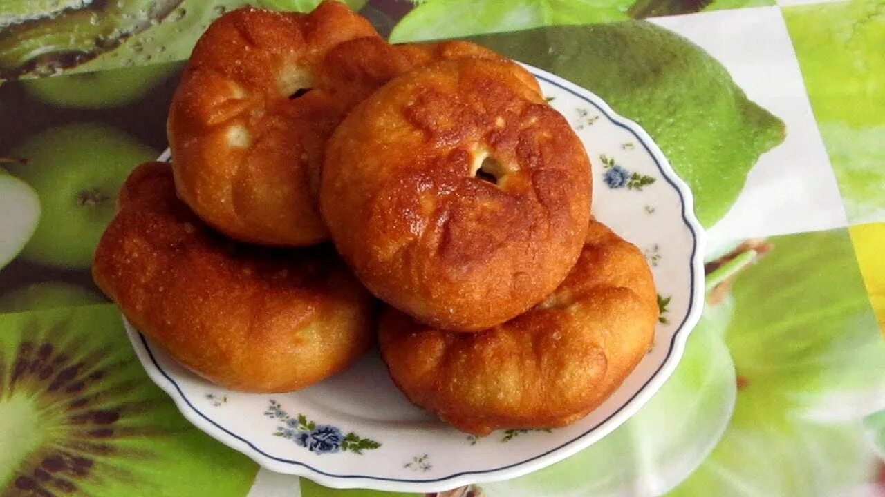 Как готовить беляши с мясом. Беляши перемячи. беляши с мясом. пирожки беляши. беляш круглый.