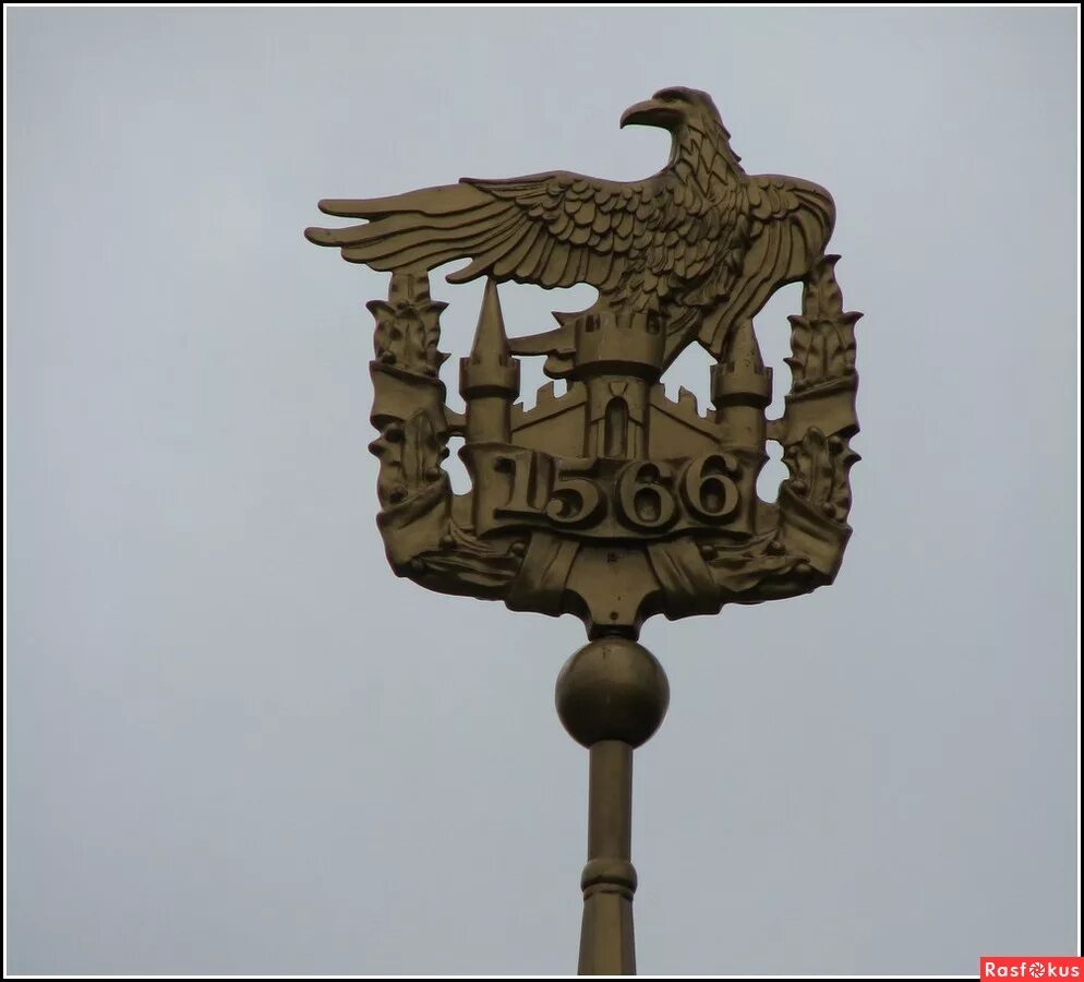 Герб г орла. Скульптура орла. Город Орел символы города.
