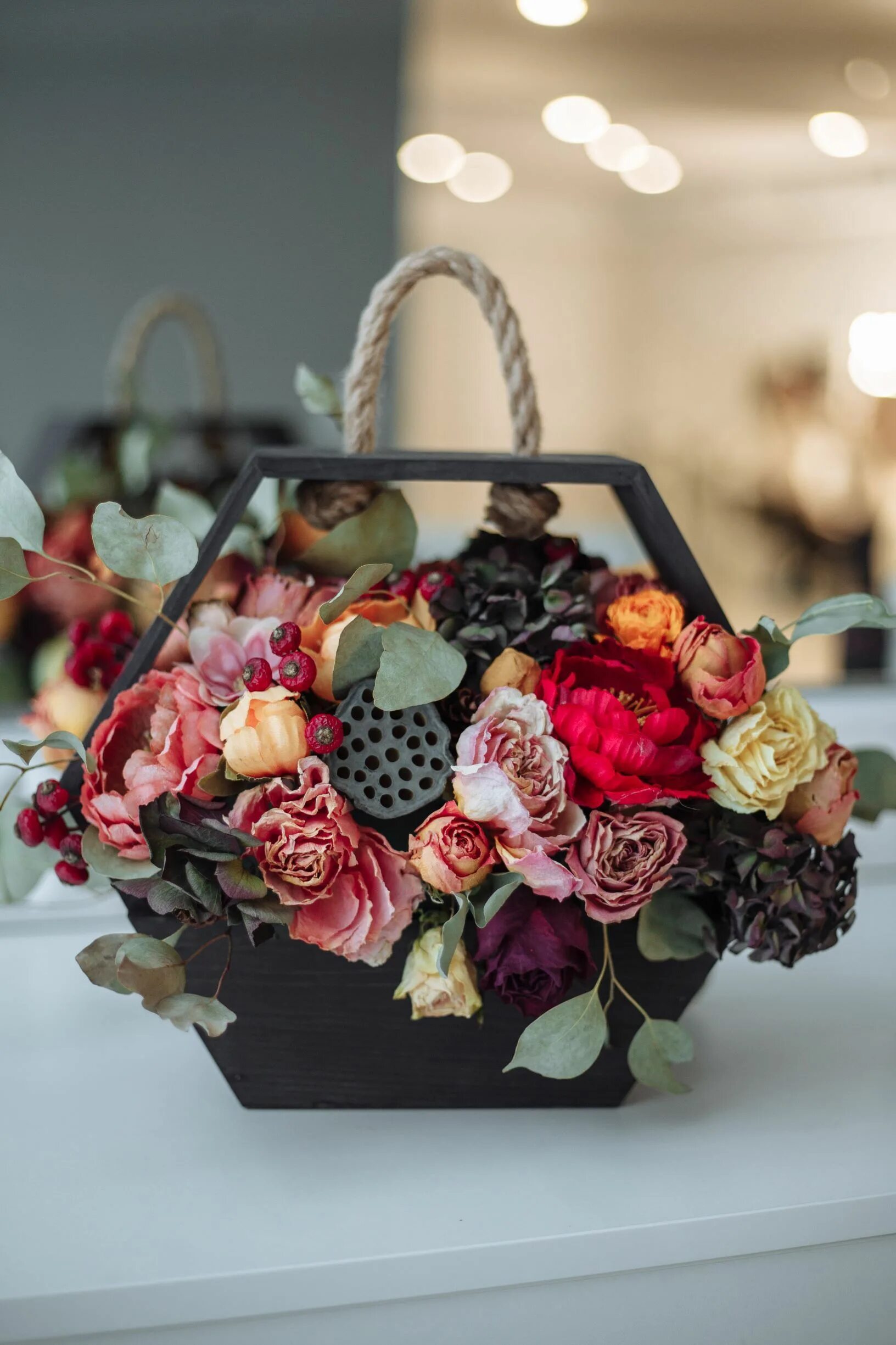 букеты и декор цветковы в ярославле. магазин эко косметики. цветочный салон botanica ярославль, первомайская 55. ботаника, петропавловск-камчатский. букет "объёмный".