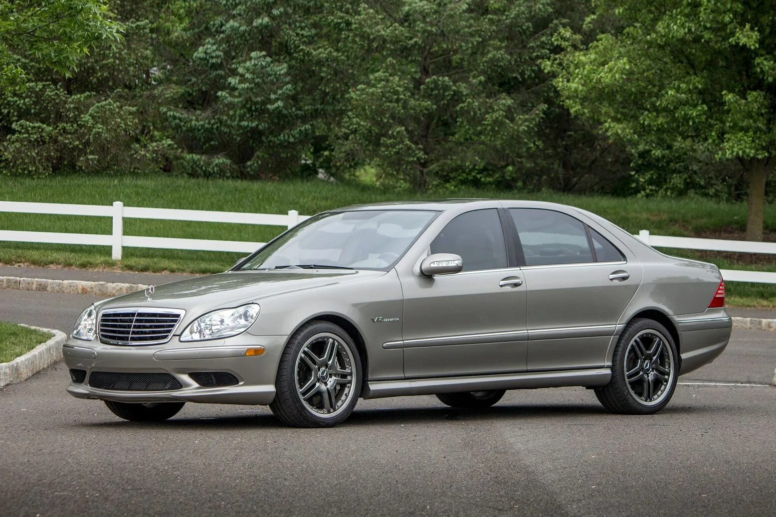 220 амг. W220 amg 5. Mercedes 220 amg. Mercedes benz s65 amg w220. 5.