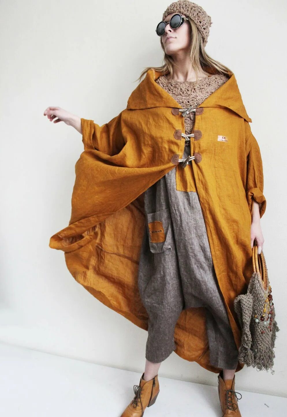 Плащ бохо. Стиль бохо в одежде для женщин. Летний плащ бохо. Бохо плащи женские. Плащ бохо.