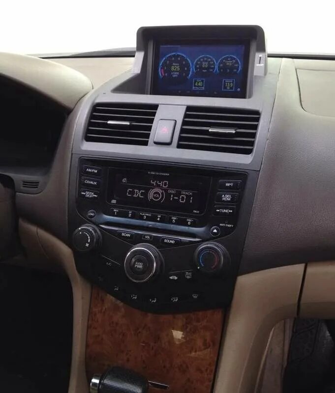 Магнитолы honda accord. Магнитола хонда аккорд 7. Honda crv 2007 магнитола aux. Магнитолы honda accord. Магнитола honda accord 7.