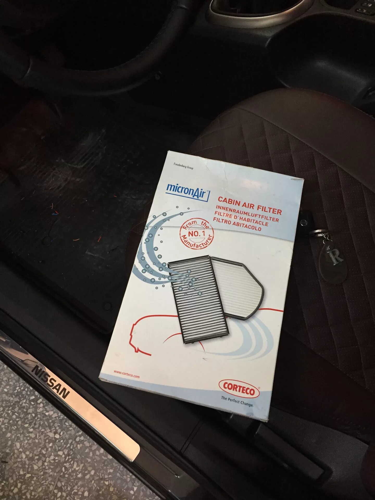 Замена фильтра салона - Nissan Qashqai+2, 1,6 л, 2011 года плановое ТО DRIVE2