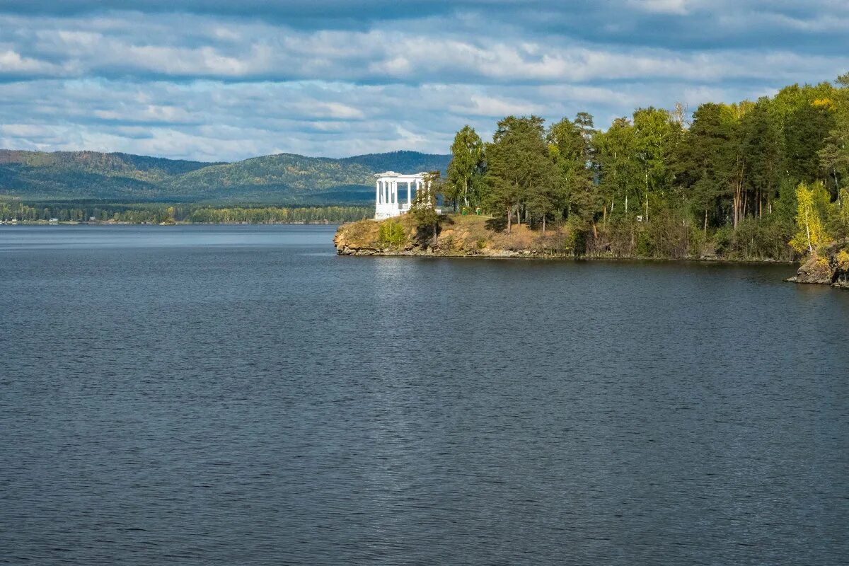 Озерск 1945. Старый город озерск челябинская область. Природа озерска челябинской области. Администрация города озерск челябинской области. Горы в озерске челябинской области.