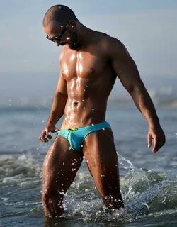 Male bulge in a speedo. #speedo. #hotmen. #speedos. pic.twitter.com/dgTqkJv...