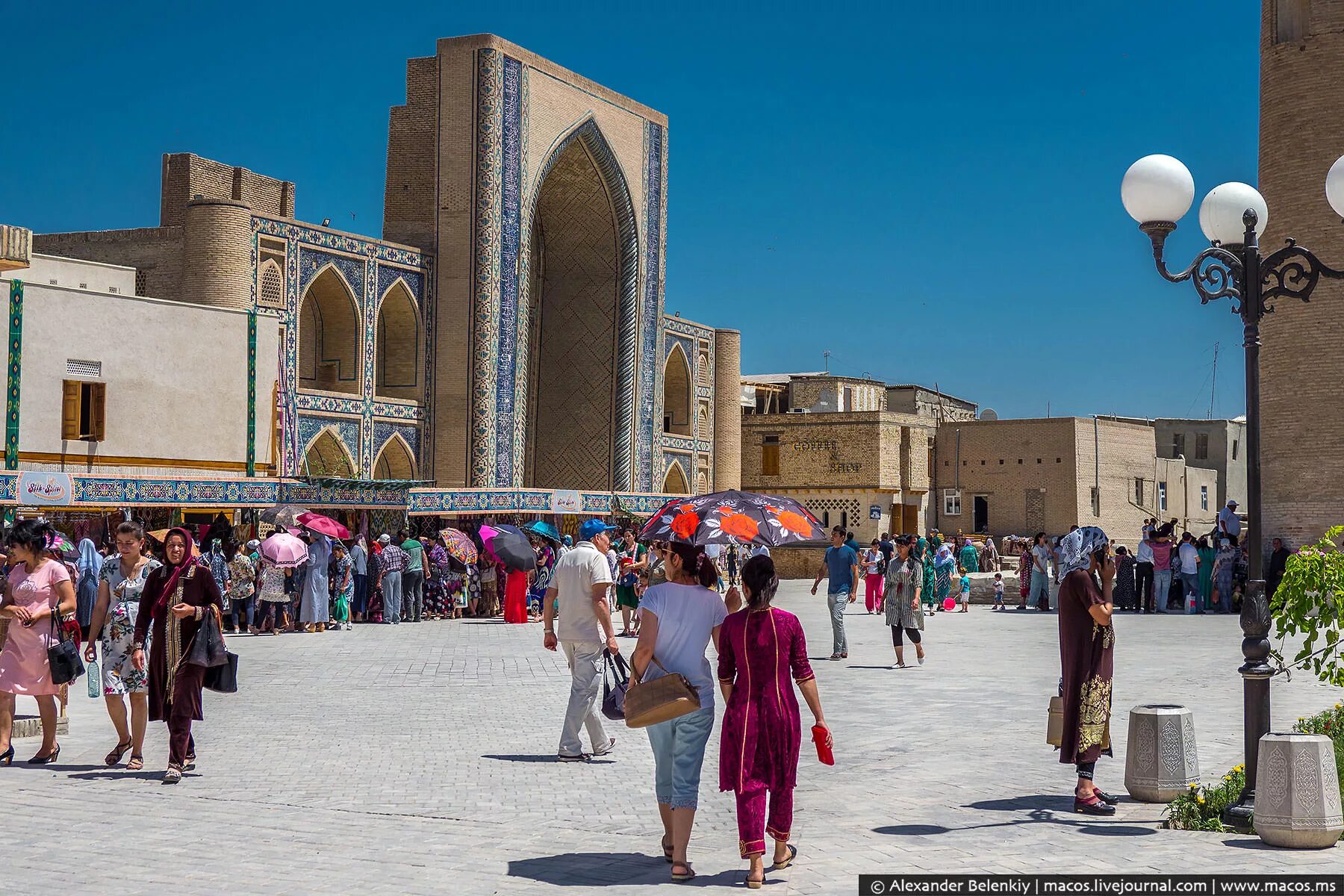 Сколько времени в узбекистане сегодня. Бухара город в Узбекистане. Узбекистан Самарканд туризм. Бухара туризм. Buxoro Узбекистан.