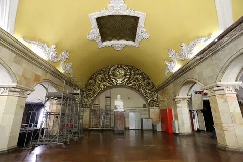Комсомольская станция метро кольцевая линия
