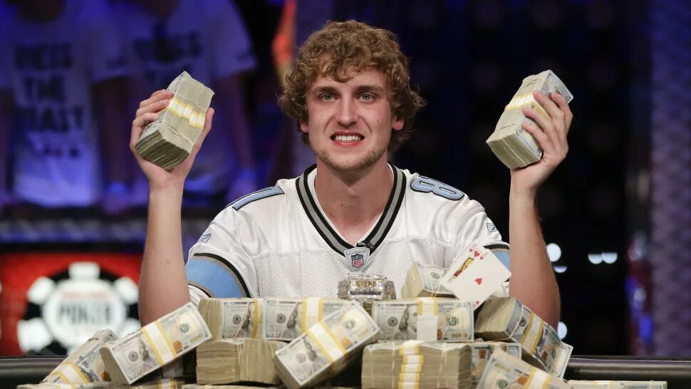 Выиграл джекпот. Выиграл авто в пятерочке. Выиграл ли кто нибудь. Выиграл ли кто нибудь. Выиграл ли кто нибудь.