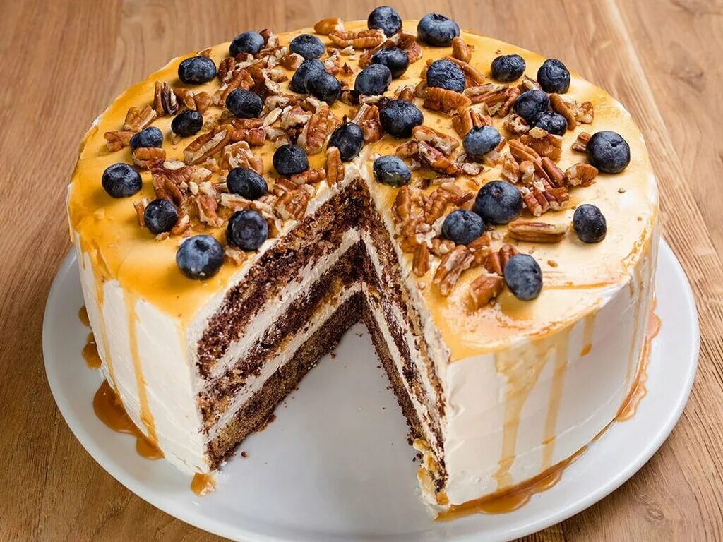 Cake пирог. Cake пирог. праздничные пироги. тортики и пироги. швитурис пирожное с грецкими орехами.