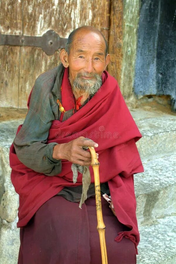 Монах долгожитель. Тибет монахи. Монах в горах Тибета. Монах тибетский знаменитый. Тибетский монах долгожитель.