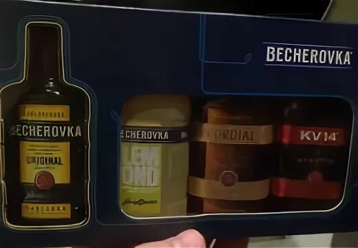 Бехеровка с корицей. Бехеровка медовая. Becherovka 1л. Becherovka original. 2.