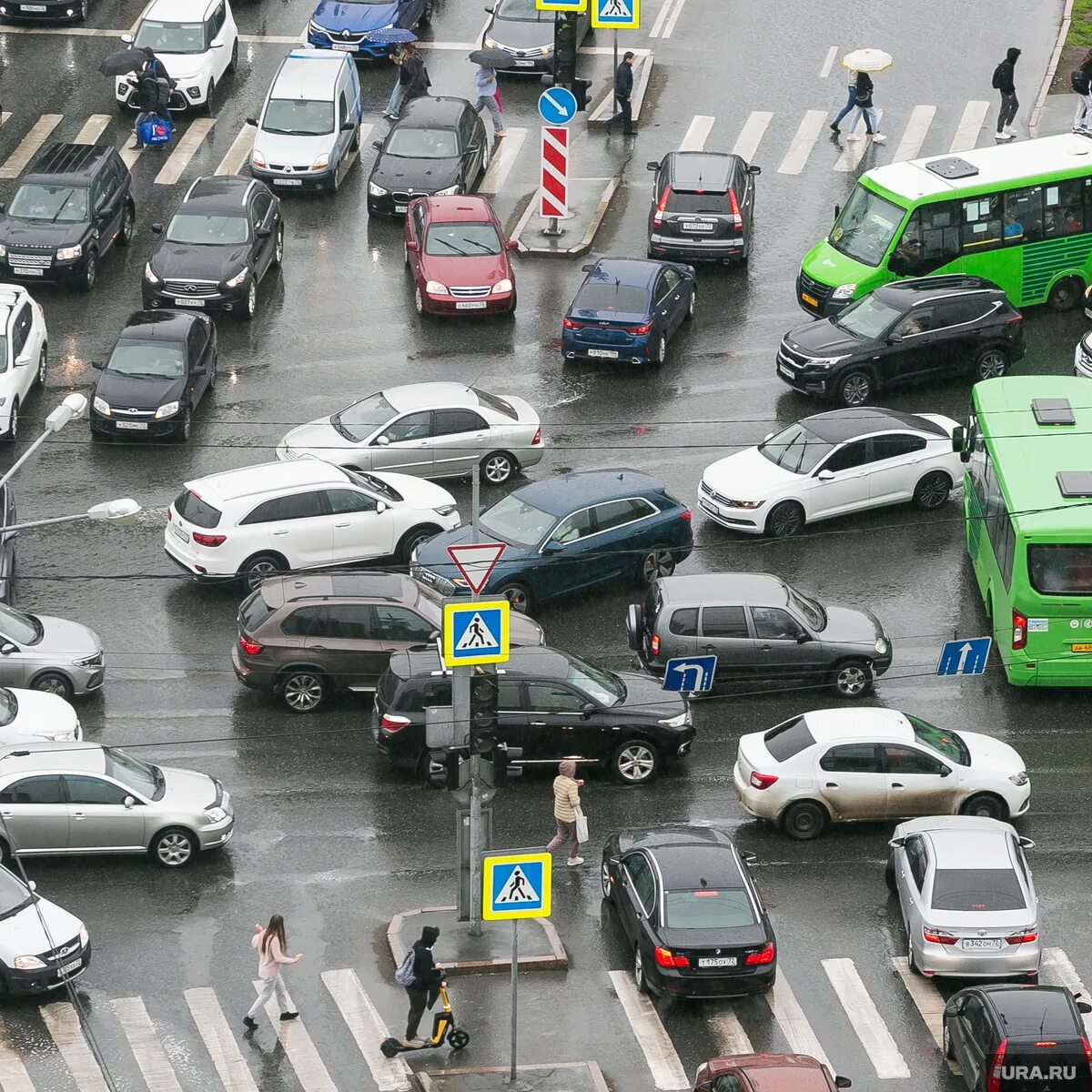 пробки тюмень сейчас. тюмень пробки на дорогах. тюмень пробки на дорогах. движение по тюмень. пробки барнаул.