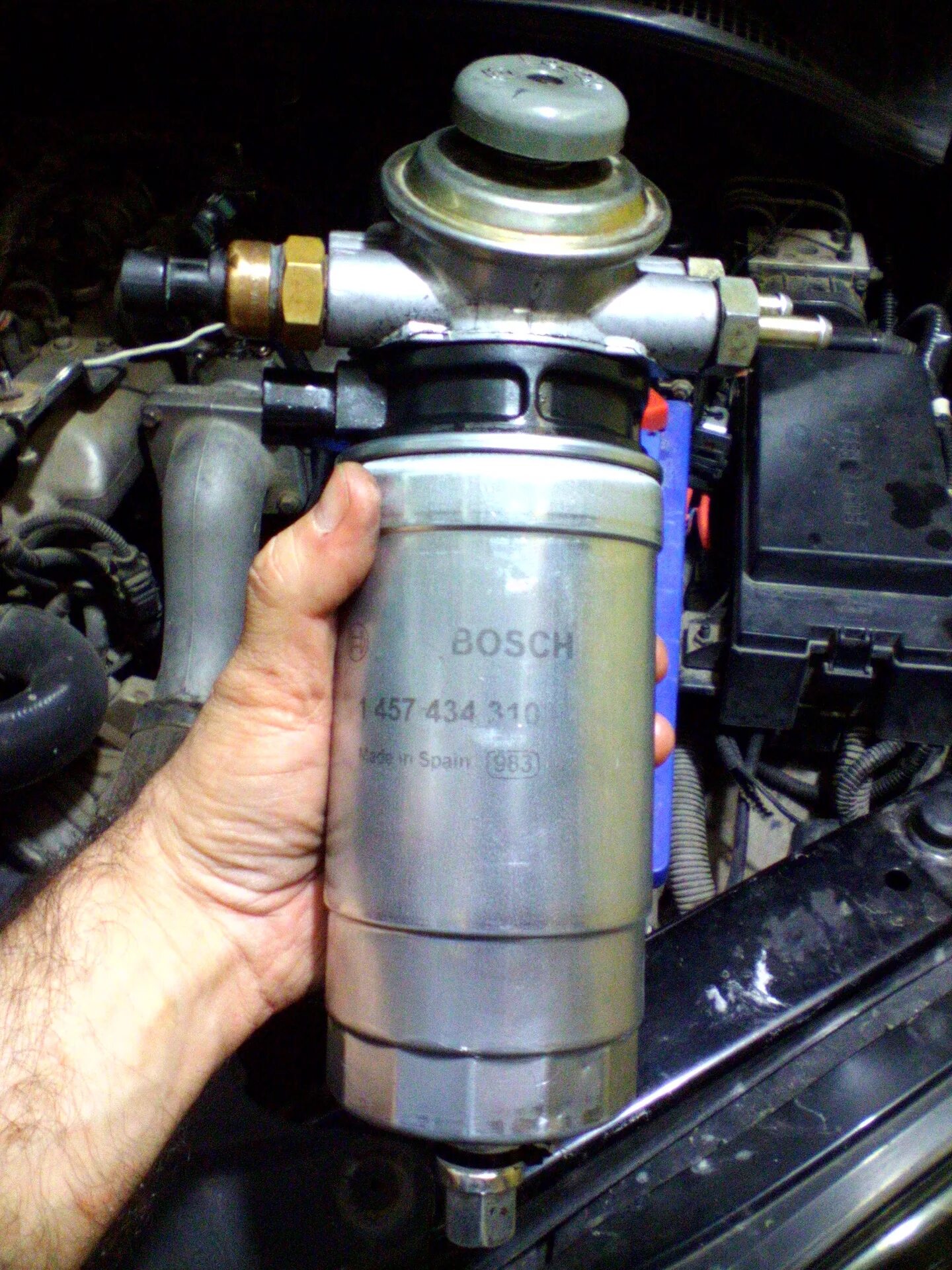 Топливный фильтр Соренто 2.2 дизель 2008 года. Топливный фильтр дизель Соренто дизель. Топливный фильтр Соренто 2.5 дизель 170лс. Топливный фильтр кия СИД дизель 2008.