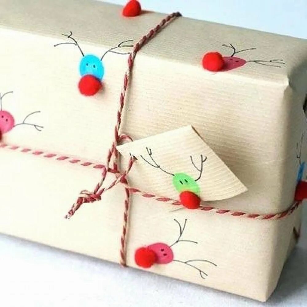 Идеи упаковки подарков. Красивая упаковка подарков. Упаковка новогодних подарков. Упаковка подарка в крафт бумагу. Набор подарочной бумаги
