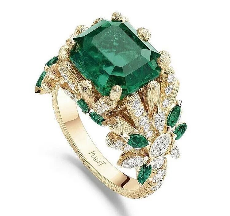 Кольцо с изумрудом Piaget. Piaget изумруд с бриллиантами. Кольцо Piaget с зеленым камнем.