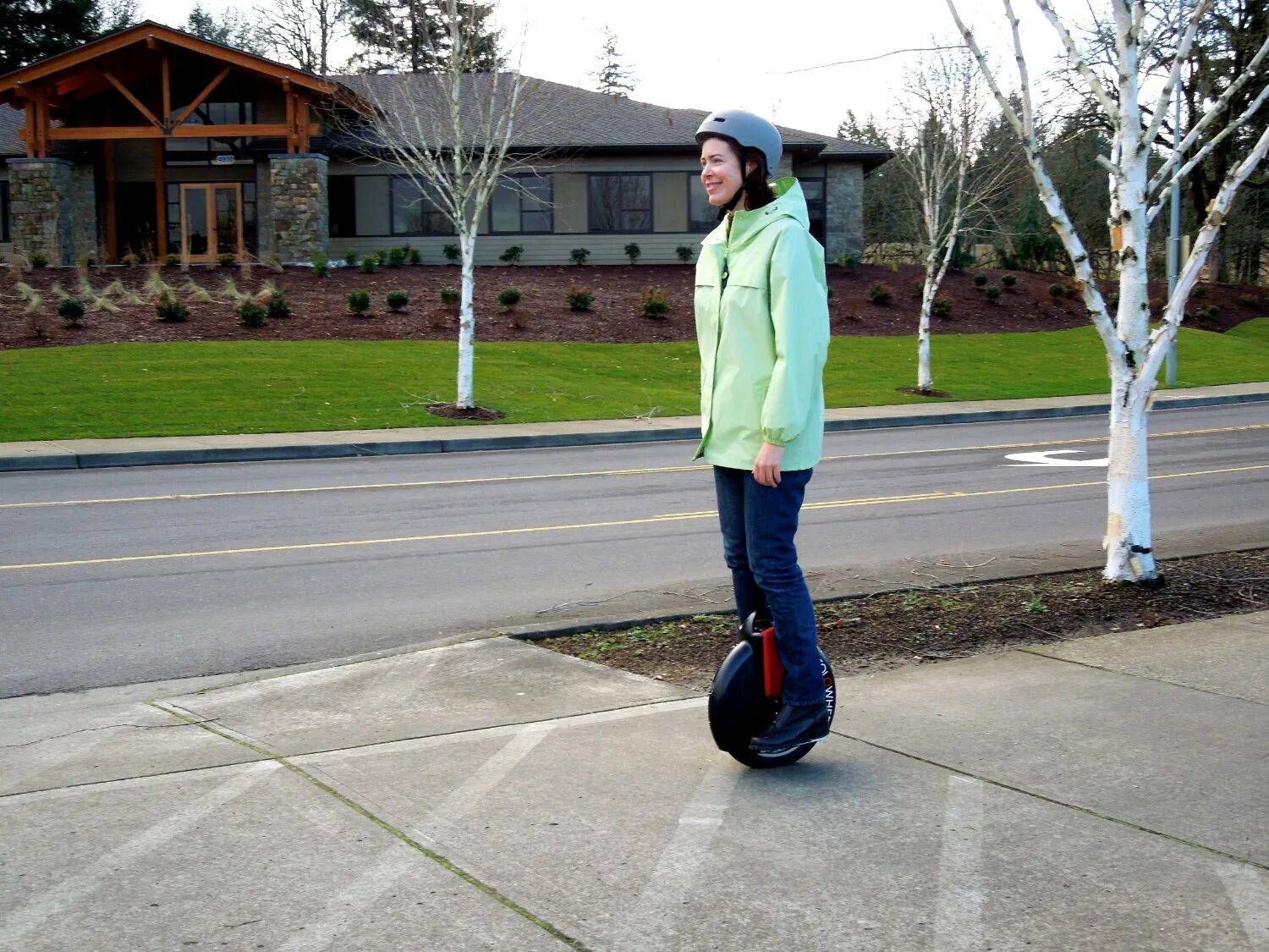 Solowheel 2011. Segway одноколесный. Электрическое колесо для передвижения. Колесо сигвей. Колесо можно кататься