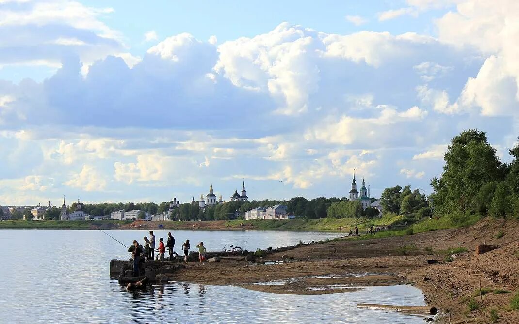 Юг река сухона. Северная Двина Великий Устюг. Великий Устюг река Северная Двина. Река Сухона Великий Устюг. Юг Сухона Великий Устюг.