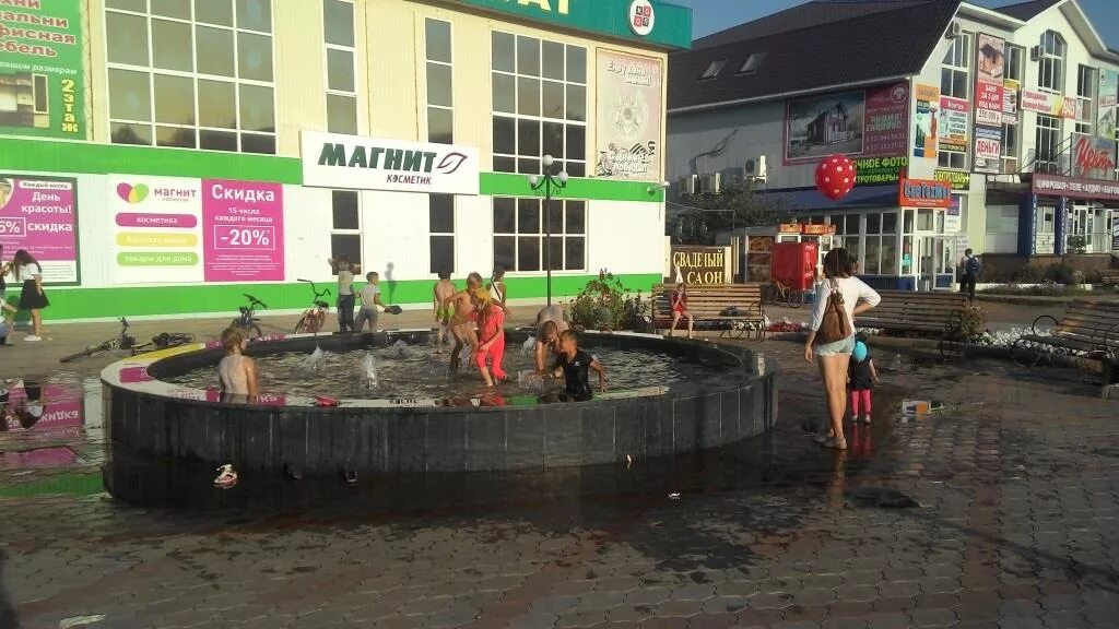 площадь г мелеуз. мелеуз семейный универмаг. г. универмаг мелеуз. подслушано мелеуз.